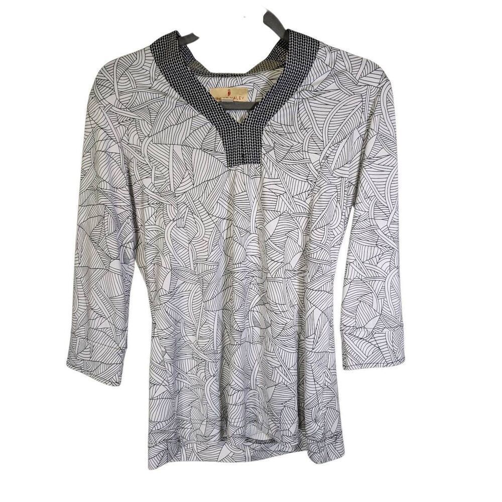 Sport Haley Top Womens Size Small Black White (mixed with Gray) Geometric Print